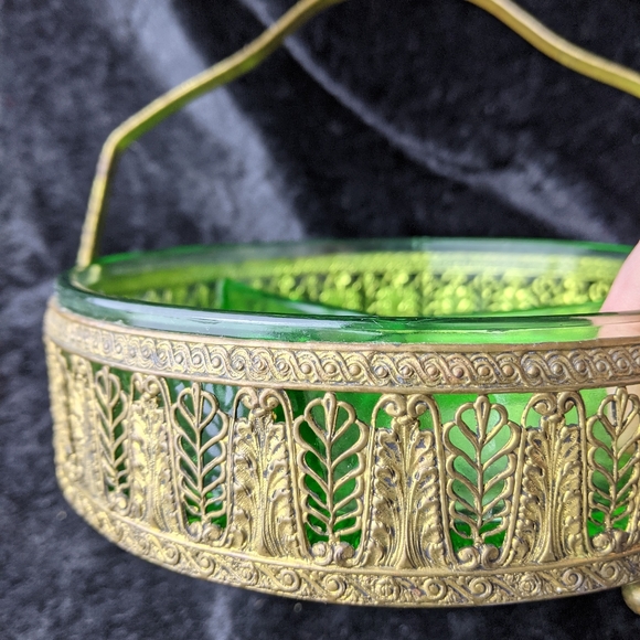 Vintage ornate brass & green glass relish or snack dish - Picture 3 of 10